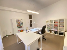 Affittasi ampia stanza per uso studio professionale